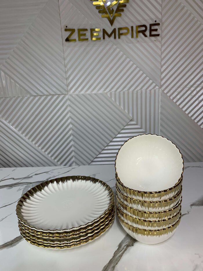 12PCS CERAMIC PLATE DINNER SET - Image 1